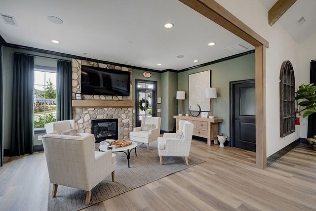 301 Bradford Walk, Woodstock, GA 30188
