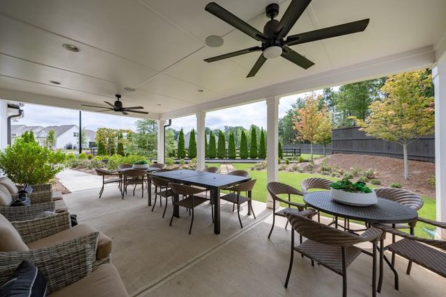 301 Bradford Walk, Woodstock, GA 30188