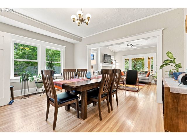 2472 Ne 51ST Ave, Portland, OR 97213