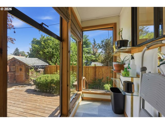 2472 Ne 51ST Ave, Portland, OR 97213