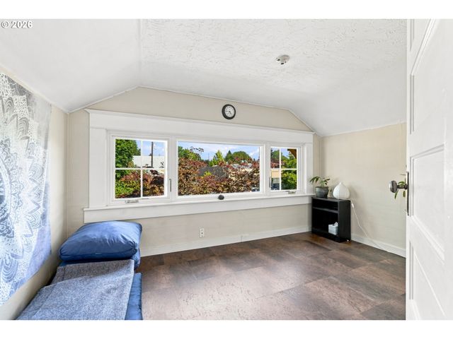 2472 Ne 51ST Ave, Portland, OR 97213