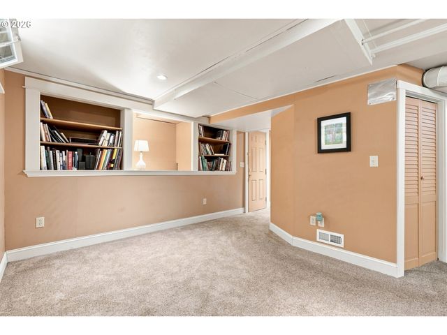 2472 Ne 51ST Ave, Portland, OR 97213