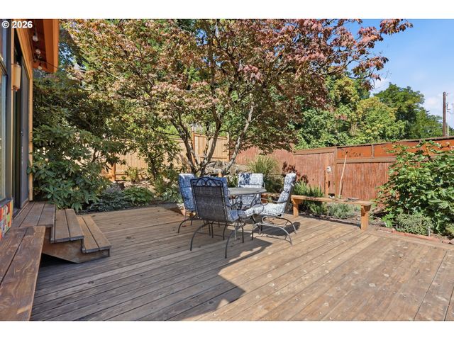 2472 Ne 51ST Ave, Portland, OR 97213