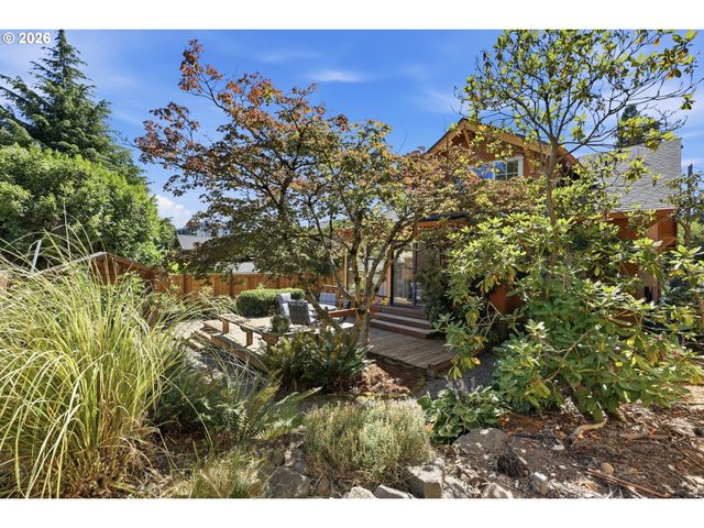 2472 Ne 51ST Ave, Portland, OR 97213