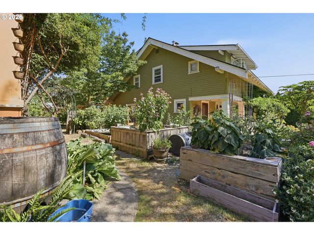 2472 Ne 51ST Ave, Portland, OR 97213