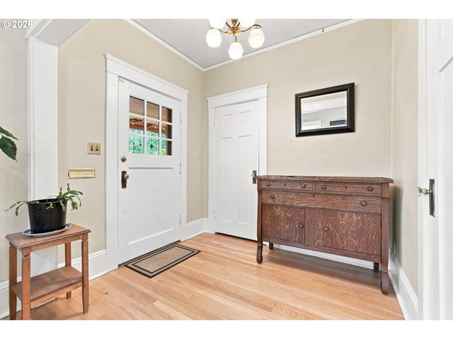 2472 Ne 51ST Ave, Portland, OR 97213