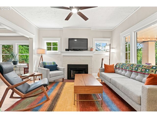 2472 Ne 51ST Ave, Portland, OR 97213