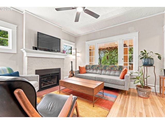 2472 Ne 51ST Ave, Portland, OR 97213