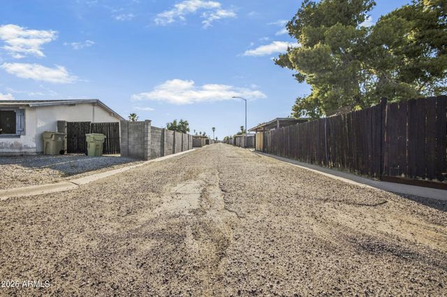 5203 W BANFF Lane, Glendale, AZ 85306