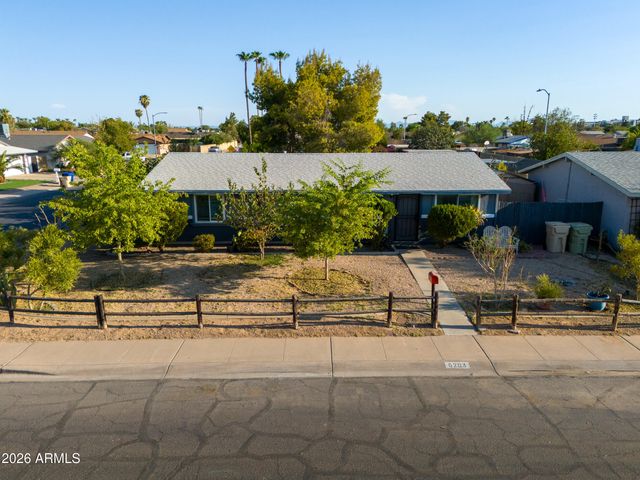 5203 W BANFF Lane, Glendale, AZ 85306