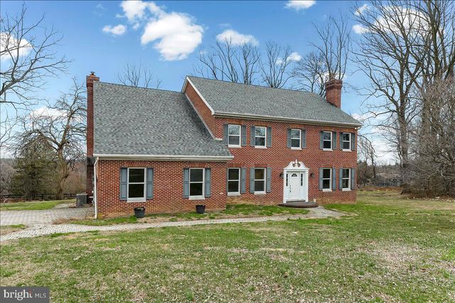 911 THUNDER HILL RD, Lincoln University, PA 19352