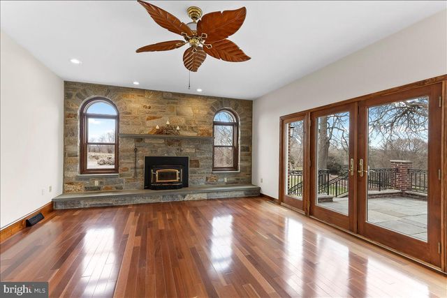 911 THUNDER HILL RD, Lincoln University, PA 19352