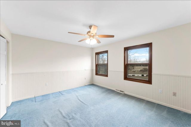 911 THUNDER HILL RD, Lincoln University, PA 19352