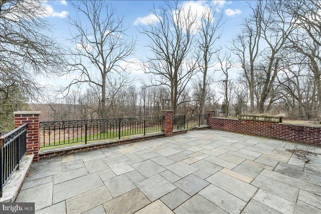 911 THUNDER HILL RD, Lincoln University, PA 19352