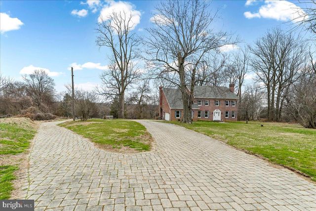 911 THUNDER HILL RD, Lincoln University, PA 19352