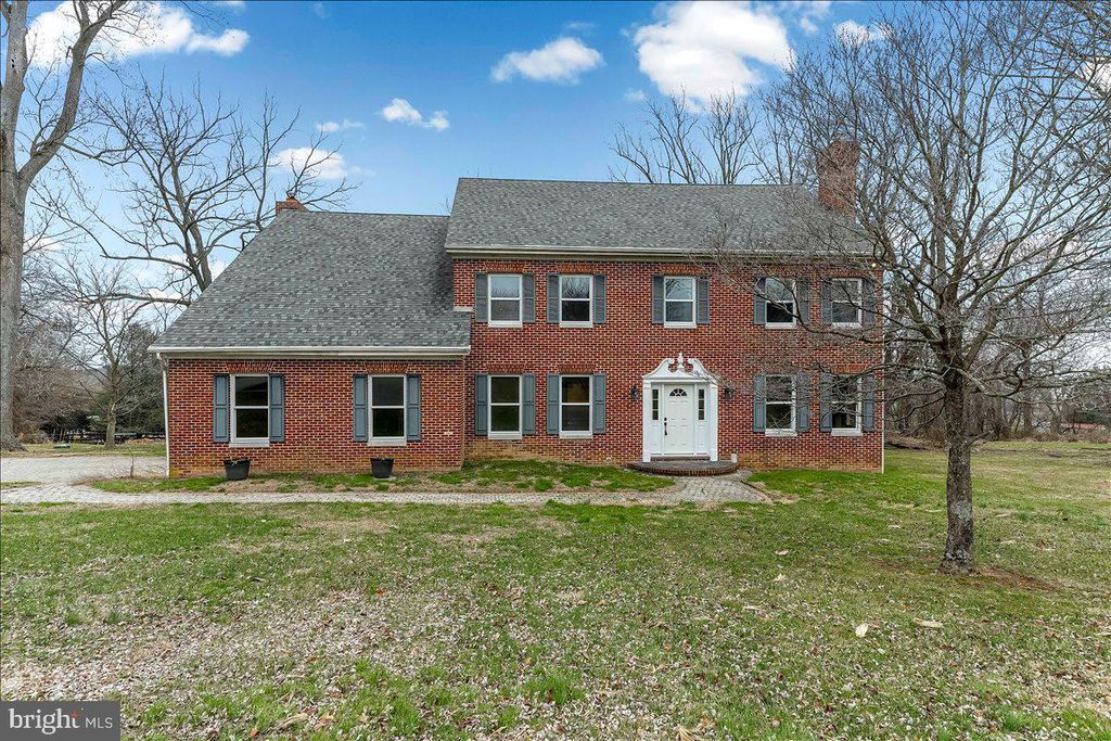 911 THUNDER HILL RD, Lincoln University, PA 19352