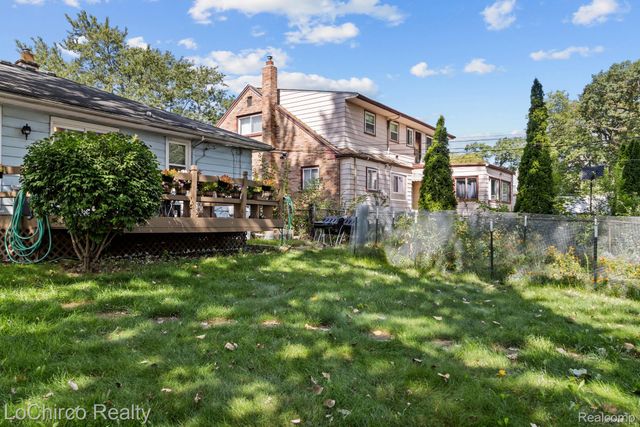 23400 Rensselaer Street, Oak Park, MI 48237