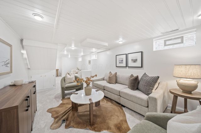 655 Brookside Drive, Columbus, OH 43209