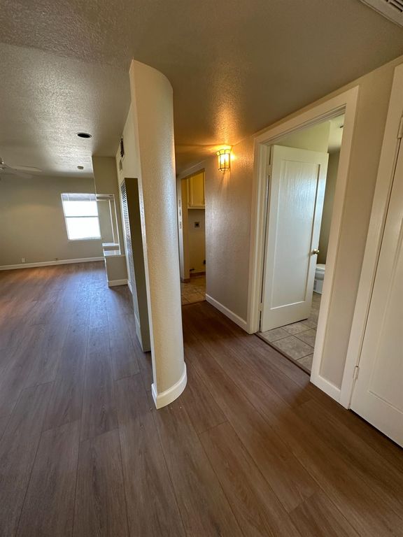 Image 15 of property listing at 3083 E Rose Avenue, Fresno, CA 93725