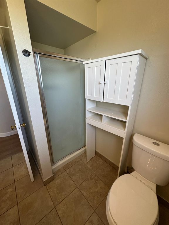 Image 9 of property listing at 3083 E Rose Avenue, Fresno, CA 93725