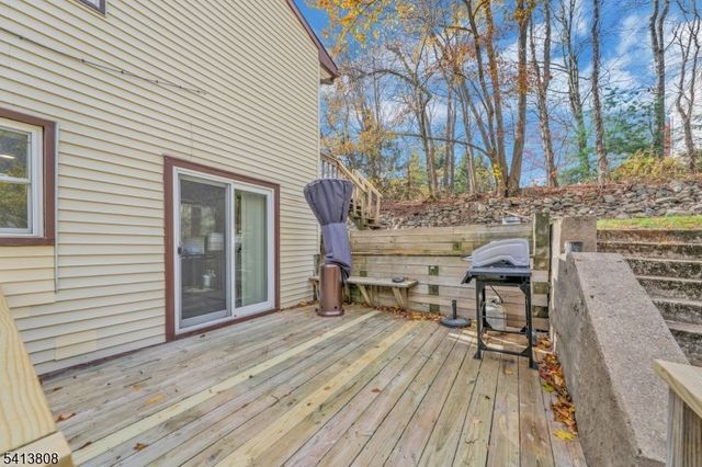 39 Delaware Rd, West Milford Twp., NJ 07421