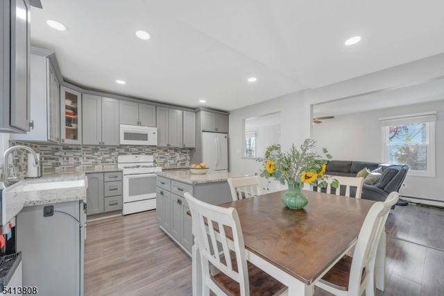 39 Delaware Rd, West Milford Twp., NJ 07421