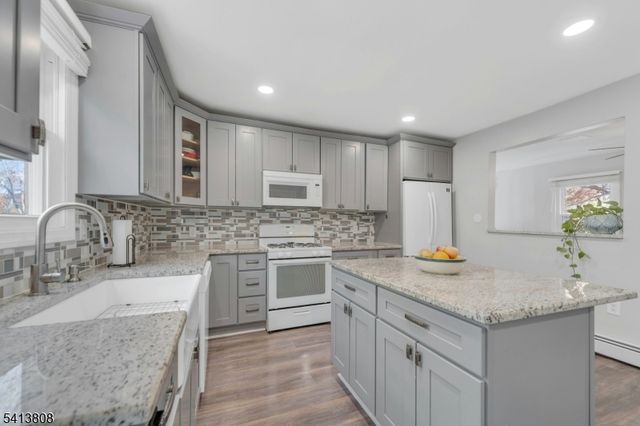 39 Delaware Rd, West Milford Twp., NJ 07421