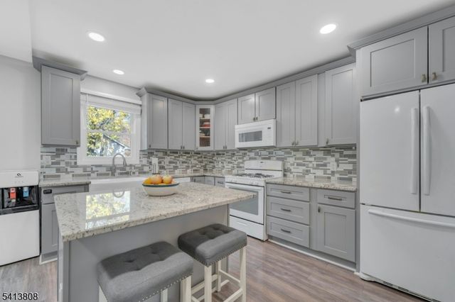 39 Delaware Rd, West Milford Twp., NJ 07421