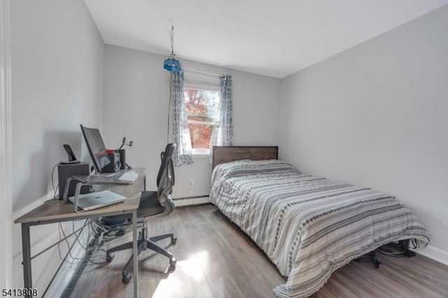 39 Delaware Rd, West Milford Twp., NJ 07421