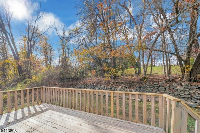 39 Delaware Rd, West Milford Twp., NJ 07421