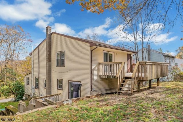 39 Delaware Rd, West Milford Twp., NJ 07421