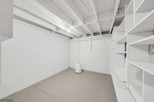 39 Delaware Rd, West Milford Twp., NJ 07421