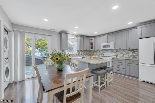 39 Delaware Rd, West Milford Twp., NJ 07421