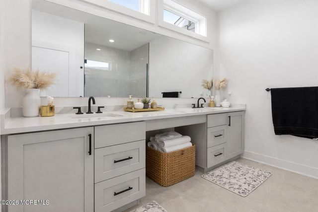 6 Linder Court 189, Middletown, NJ 07748