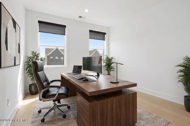 6 Linder Court 189, Middletown, NJ 07748