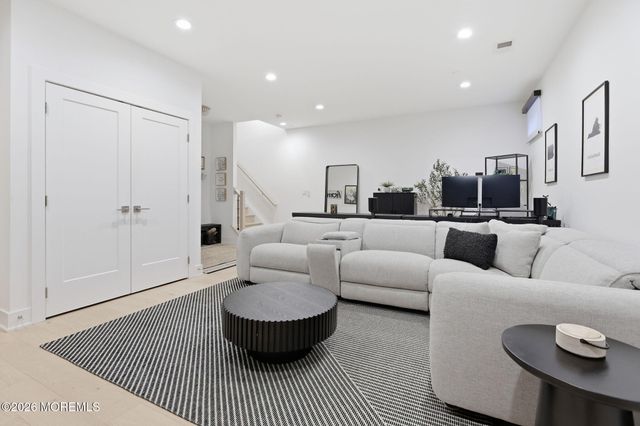 6 Linder Court 189, Middletown, NJ 07748