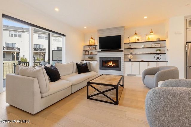 6 Linder Court 189, Middletown, NJ 07748