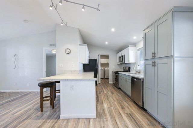 450 E Bradley SPC 69, El Cajon, CA 92021