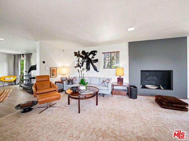 22067 Saddle Peak Road, Topanga (los Angeles), CA 90290