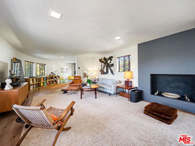 22067 Saddle Peak Road, Topanga (los Angeles), CA 90290
