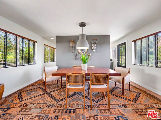 22067 Saddle Peak Road, Topanga (los Angeles), CA 90290