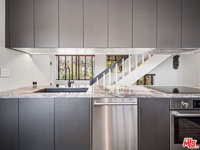 22067 Saddle Peak Road, Topanga (los Angeles), CA 90290