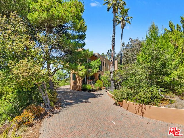 22067 Saddle Peak Road, Topanga (los Angeles), CA 90290