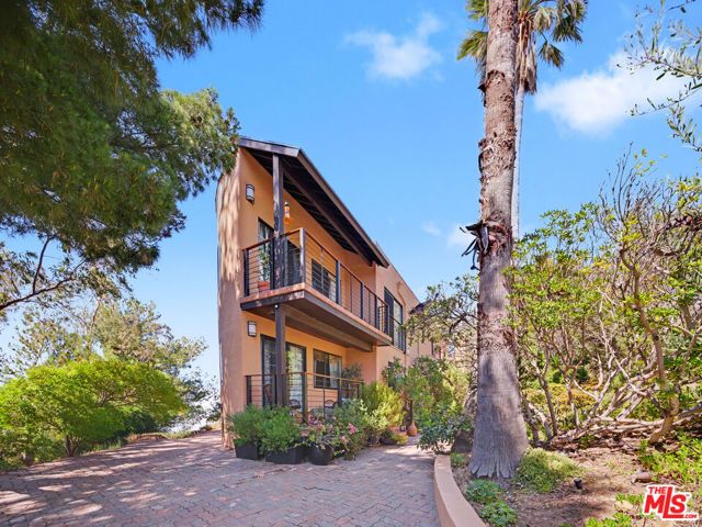 22067 Saddle Peak Road, Topanga (los Angeles), CA 90290