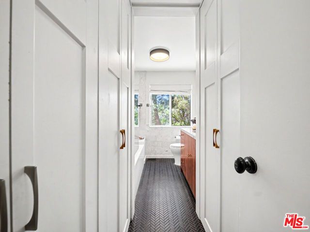22067 Saddle Peak Road, Topanga (los Angeles), CA 90290