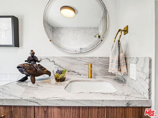 22067 Saddle Peak Road, Topanga (los Angeles), CA 90290