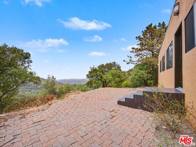22067 Saddle Peak Road, Topanga (los Angeles), CA 90290