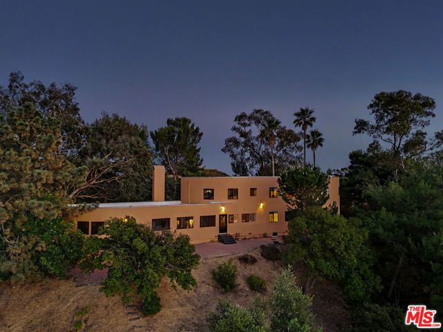 22067 Saddle Peak Road, Topanga (los Angeles), CA 90290
