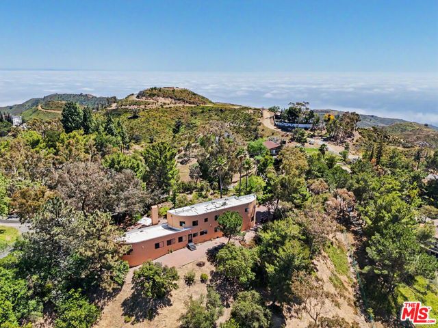 22067 Saddle Peak Road, Topanga (los Angeles), CA 90290