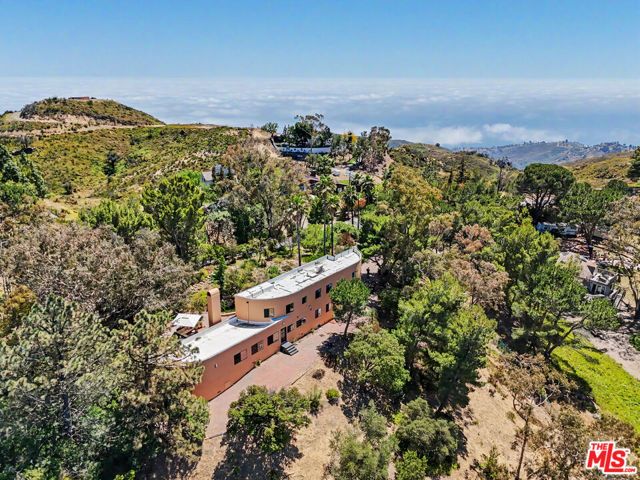 22067 Saddle Peak Road, Topanga (los Angeles), CA 90290